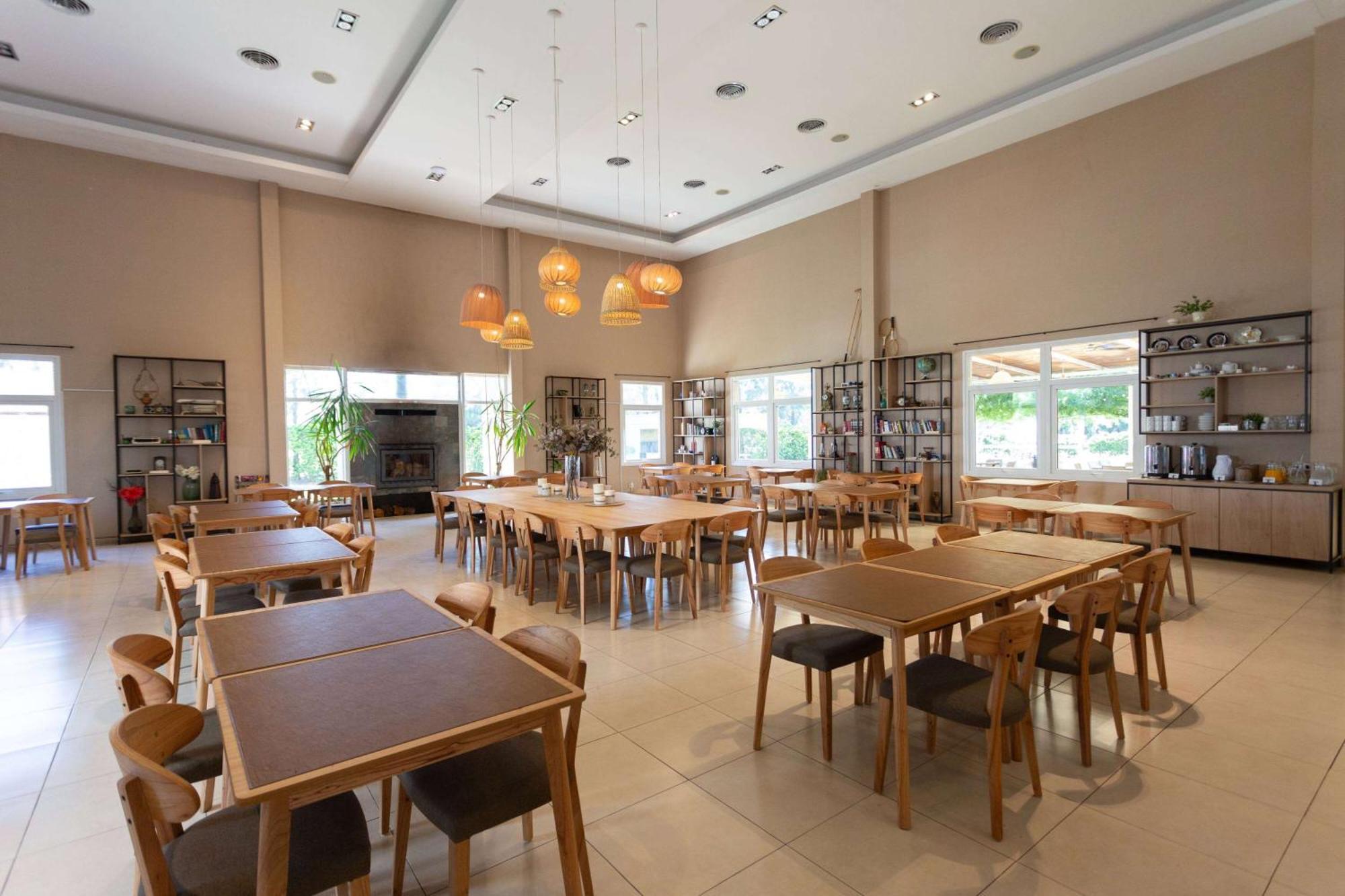 Howard Johnson & Hotel 4*