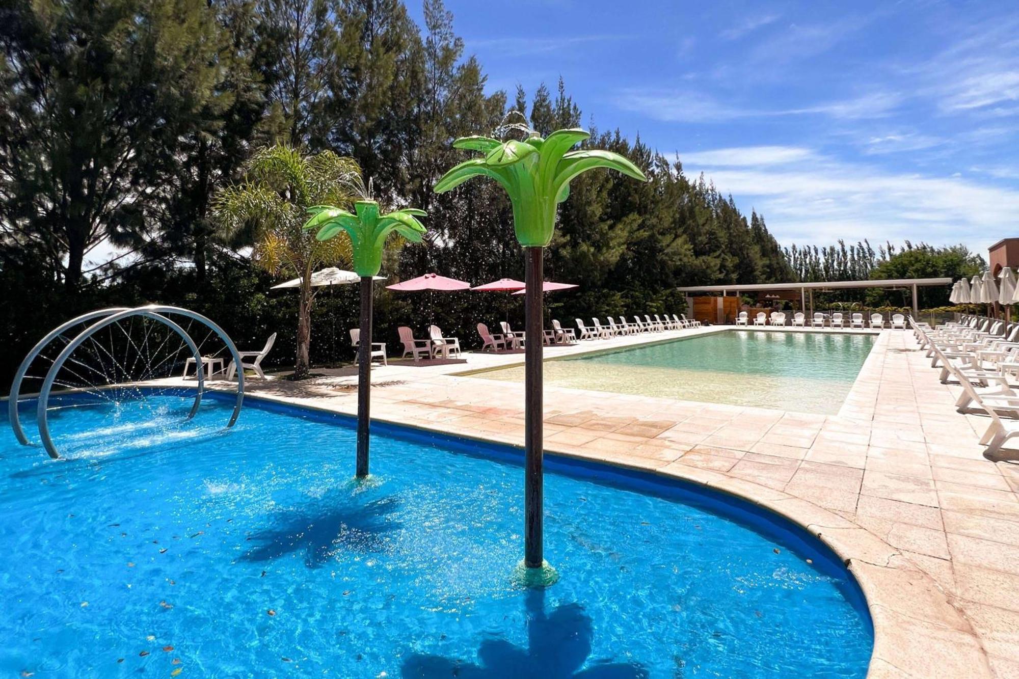 Howard Johnson & Hotel Funes